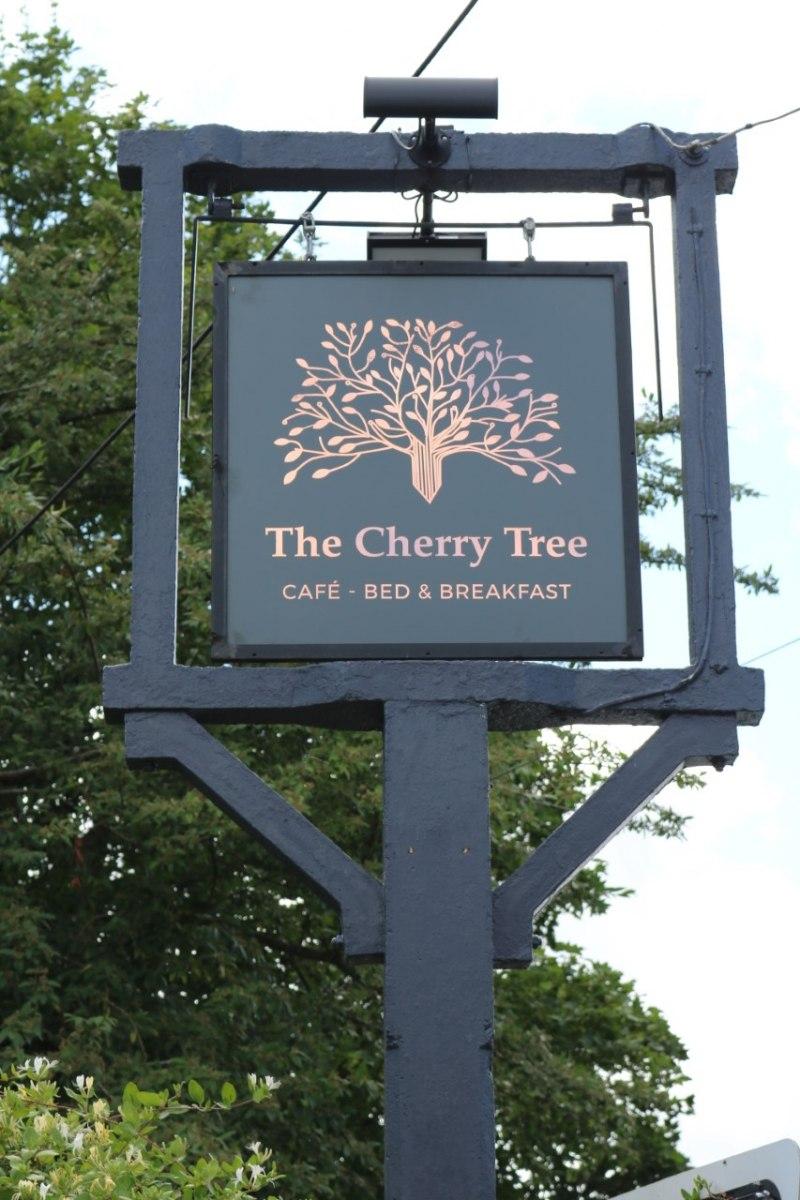 The Cherry Tree Kingston Blount Exterior photo